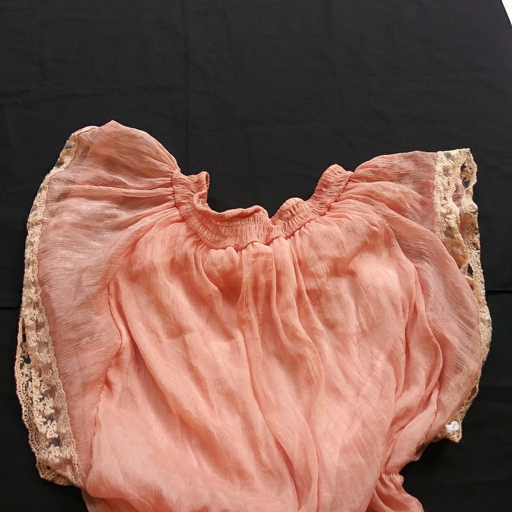 Romantic pink summery tunic embroidered sleeves